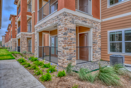 Avanti-Legacy-Sienna-Palms__12