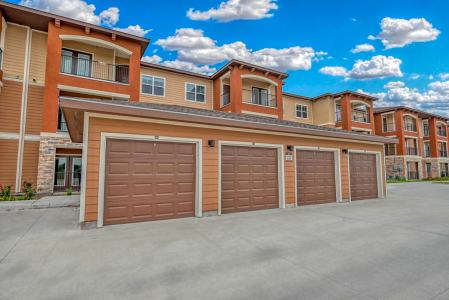 Avanti-Legacy-Sienna-Palms__9